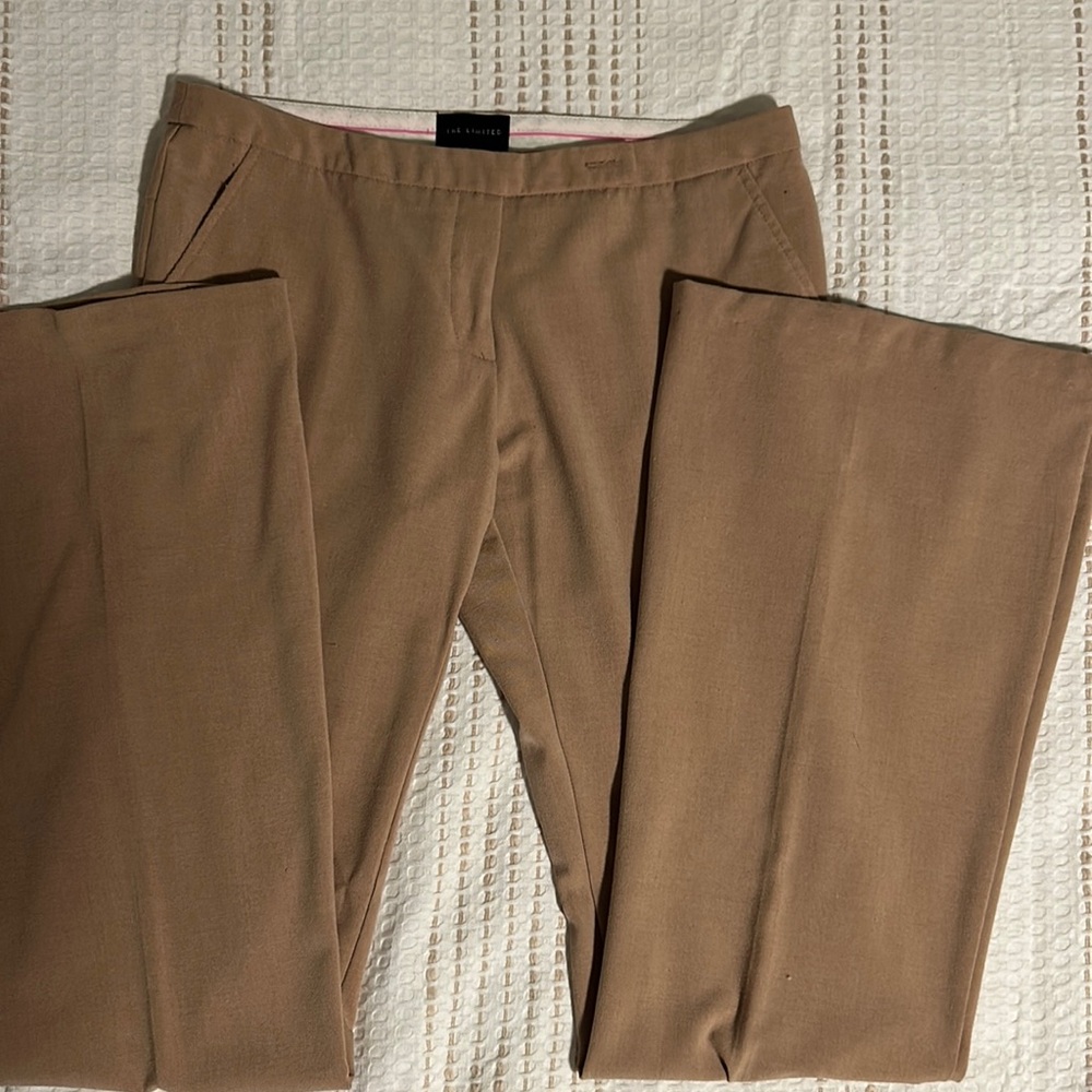 LIMITED Drew Fit trousers tan in color